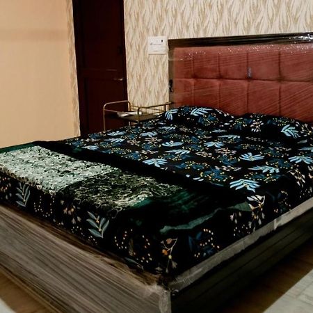 Master Luxury 3G With Big Pvt Bathroom Tirupati Kültér fotó